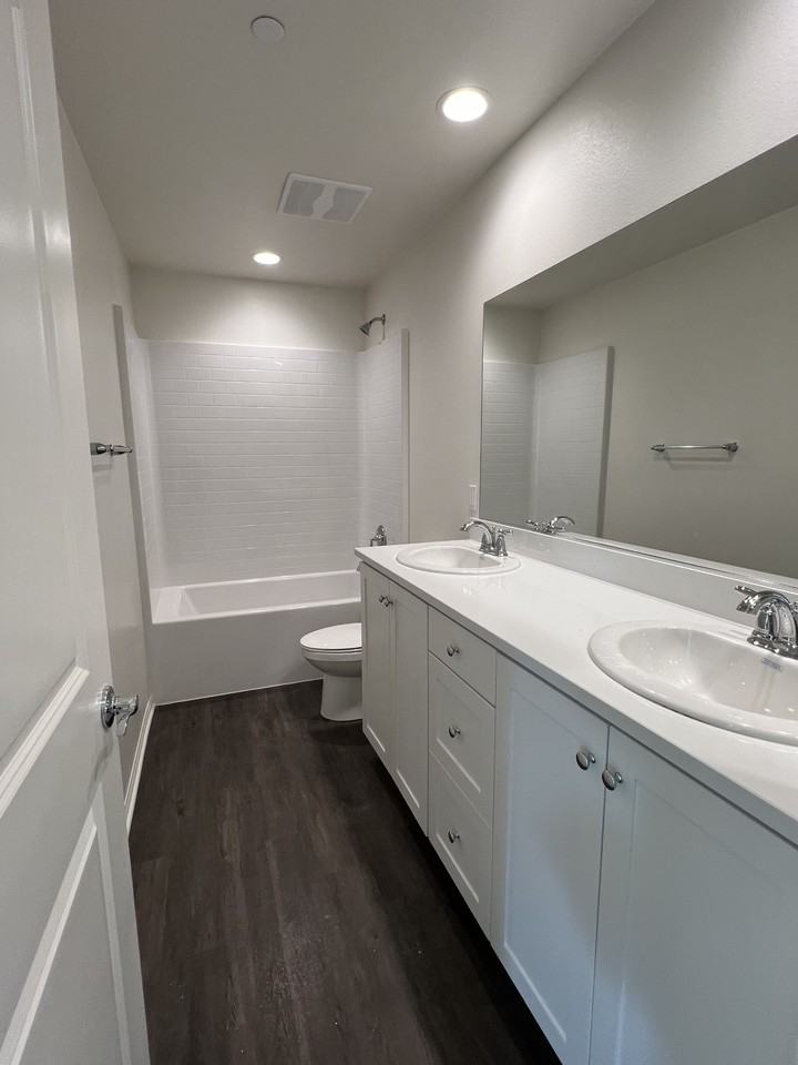 11952 Bellehaven Way #NA - Photo 3 of 8