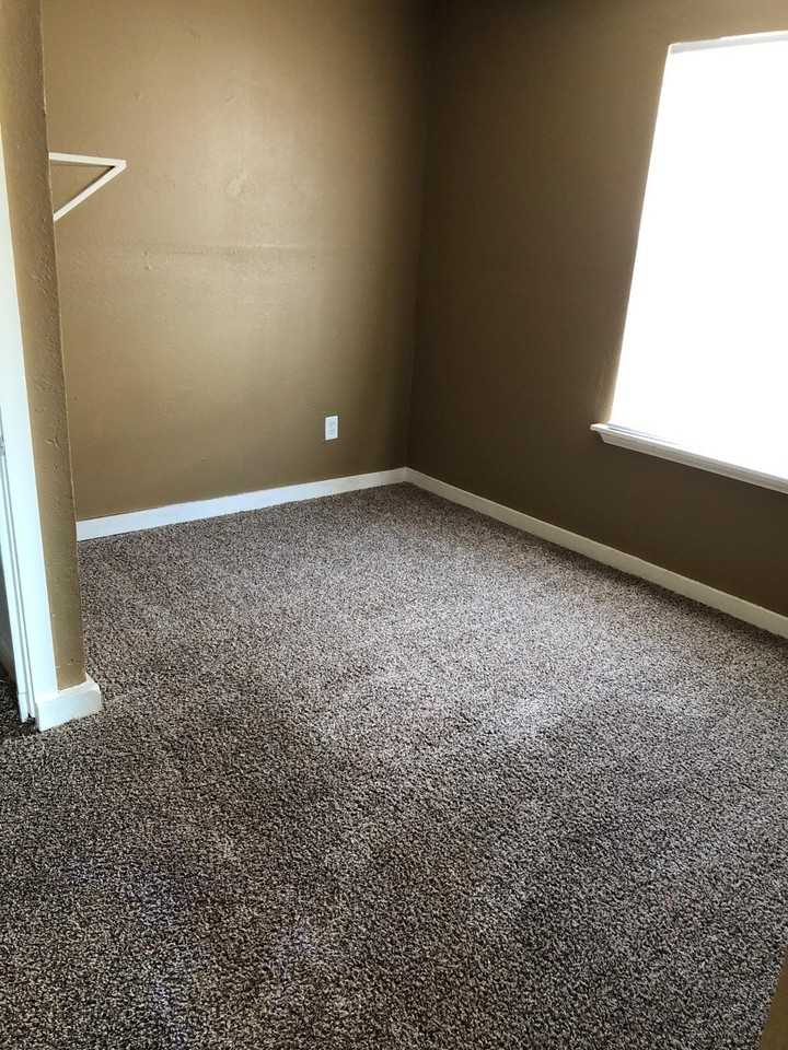 114 N Atlanta Ave #2 - Photo 3 of 4