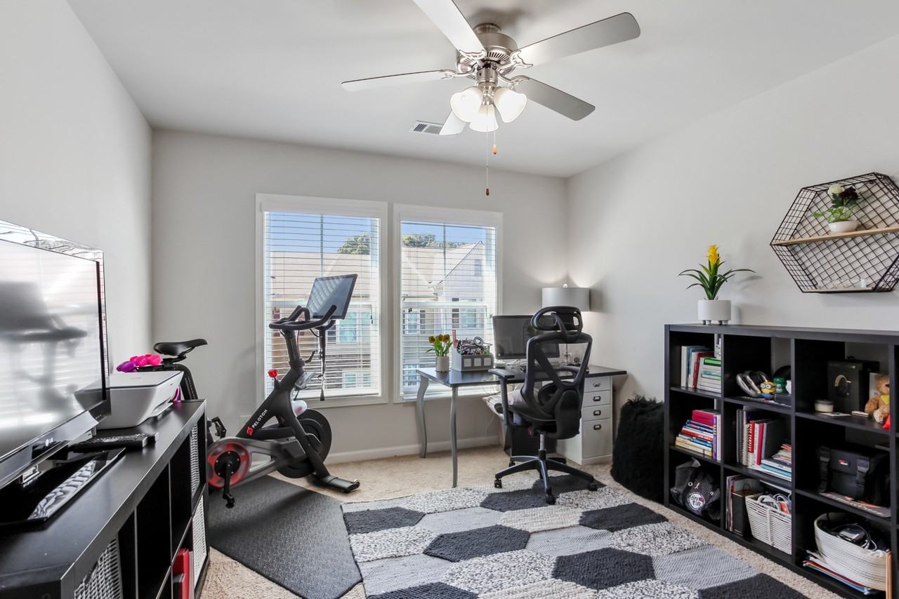 1319 Kingston Trl #1 - Photo 3 of 10