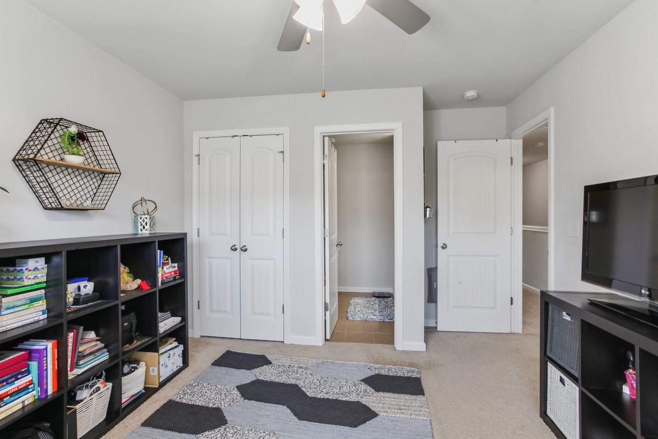 1319 Kingston Trl #1 - Photo 4 of 10