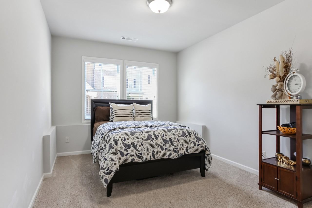 1319 Kingston Trl #1 - Photo 5 of 10