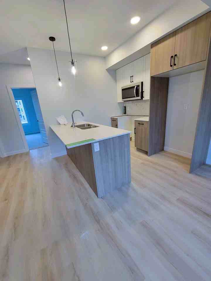 3640 - 3640 139 Avenue Nw #4 - Photo 2 of 9