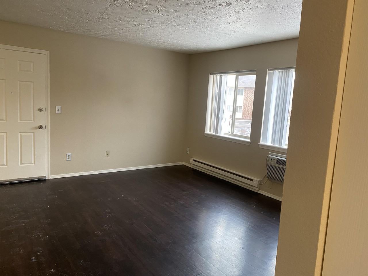 472 S Gilbert St #472C - Photo 4 of 24