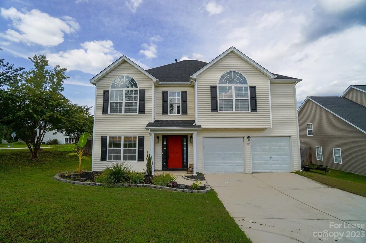 305 White Water Dr, Rock Hill, SC 29732 4 Bedroom House for 2,500