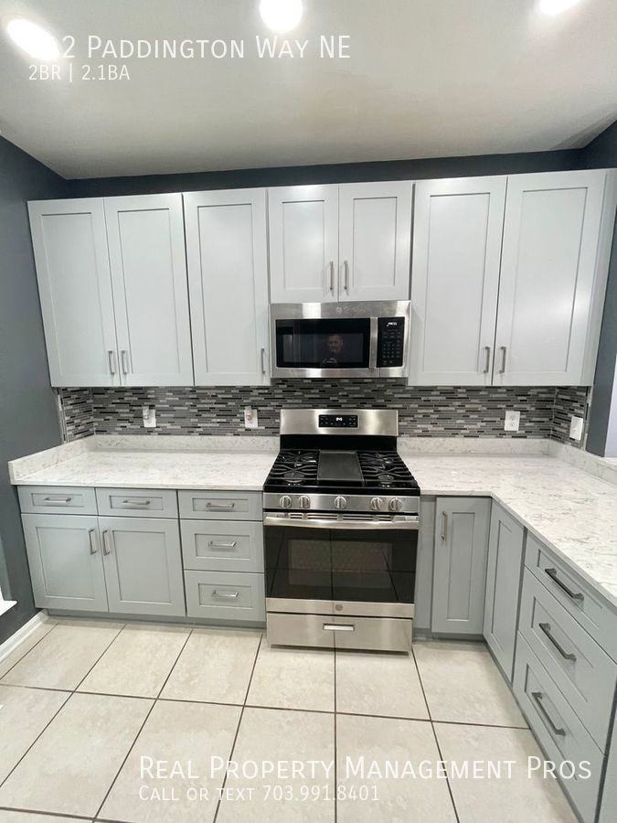 112 Paddington Way Ne - Photo 7 of 32