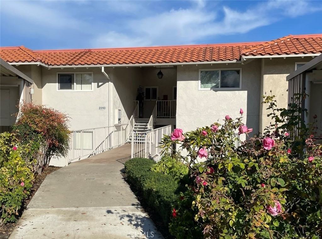 2293 Via Puerta B, Laguna Woods, CA 92637 2 Bedroom Apartment for