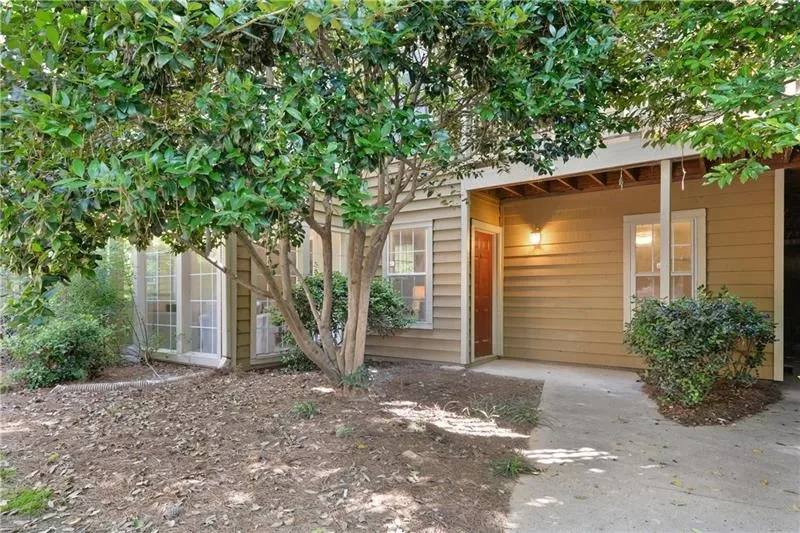 901 Country Park Dr Se - Photo 2 of 16