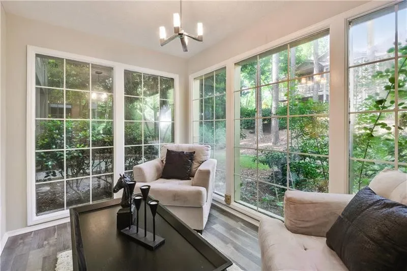 901 Country Park Dr Se - Photo 5 of 16