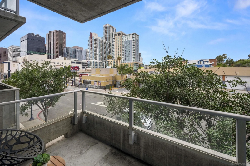 1180 Park Blvd #203 - Photo 3 of 25