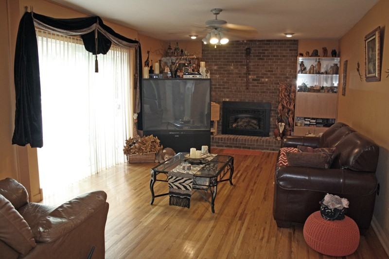 9 Country Ln - Photo 3 of 11