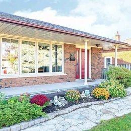 50 Norfield Crescent - Photo 2 of 18