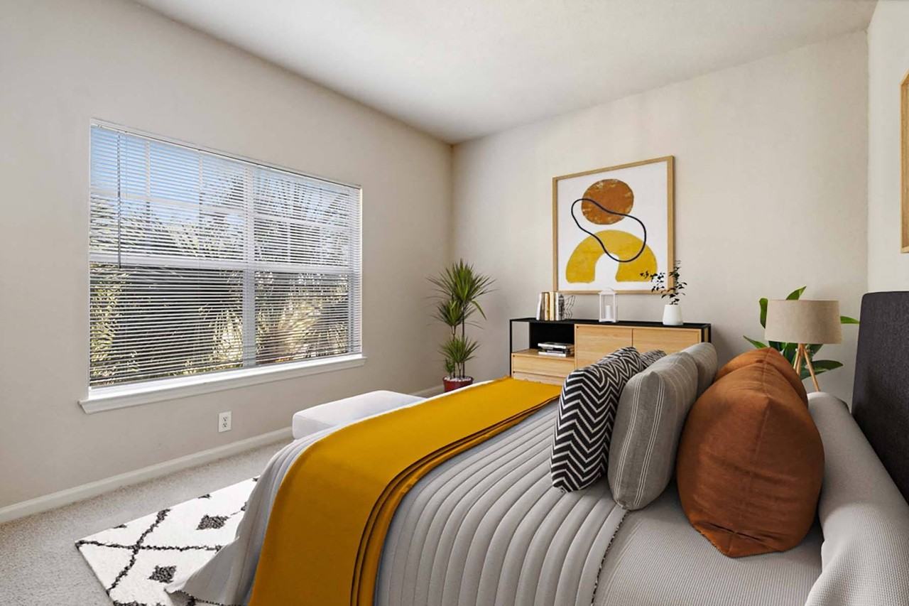 Grandeville on Saxon - Photo 7 of 31