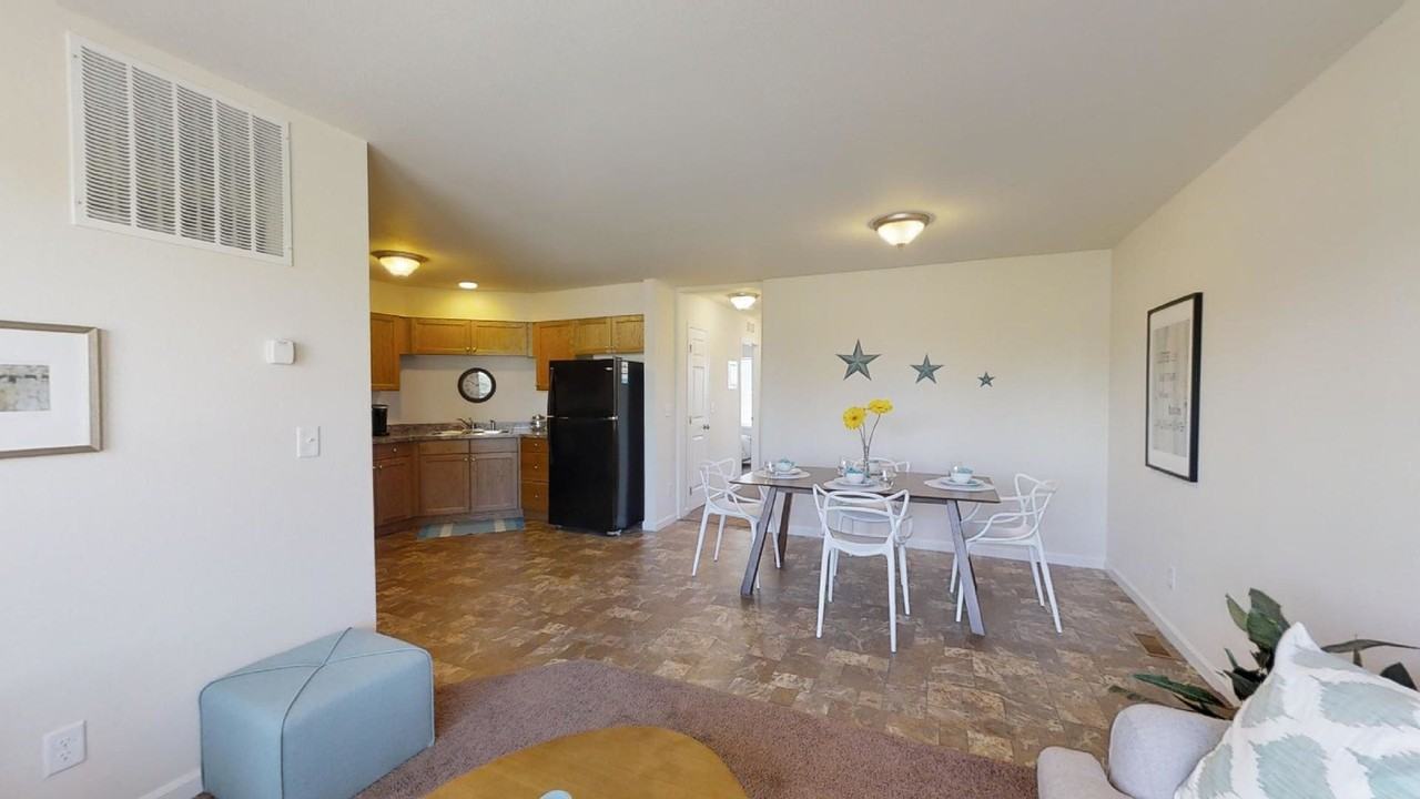 King Edward Apartments - Photo 6 of 15