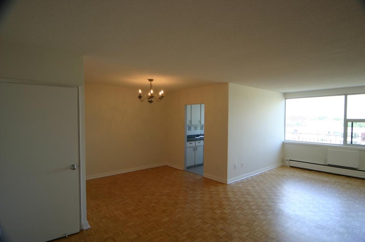 Grandstand Place - Photo 3 of 11