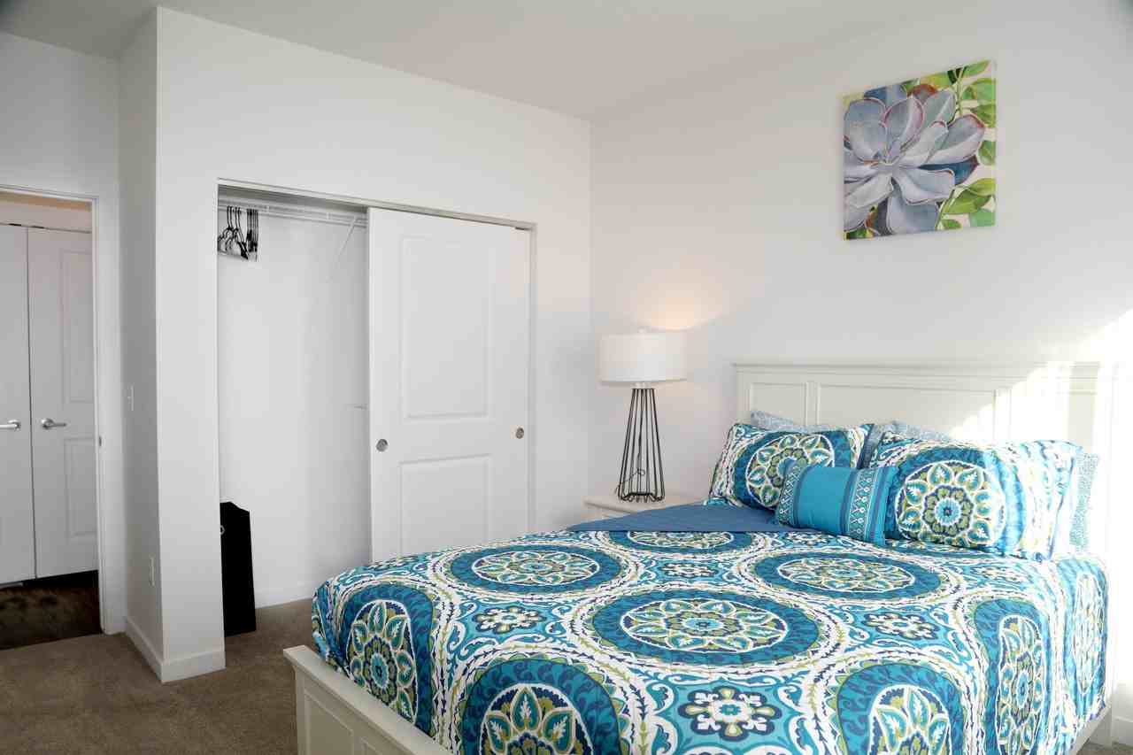 37 Pheasant Run - Photo 3 of 50