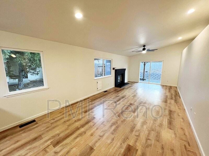 5141 Canyon Run Dr - Photo 3 of 19