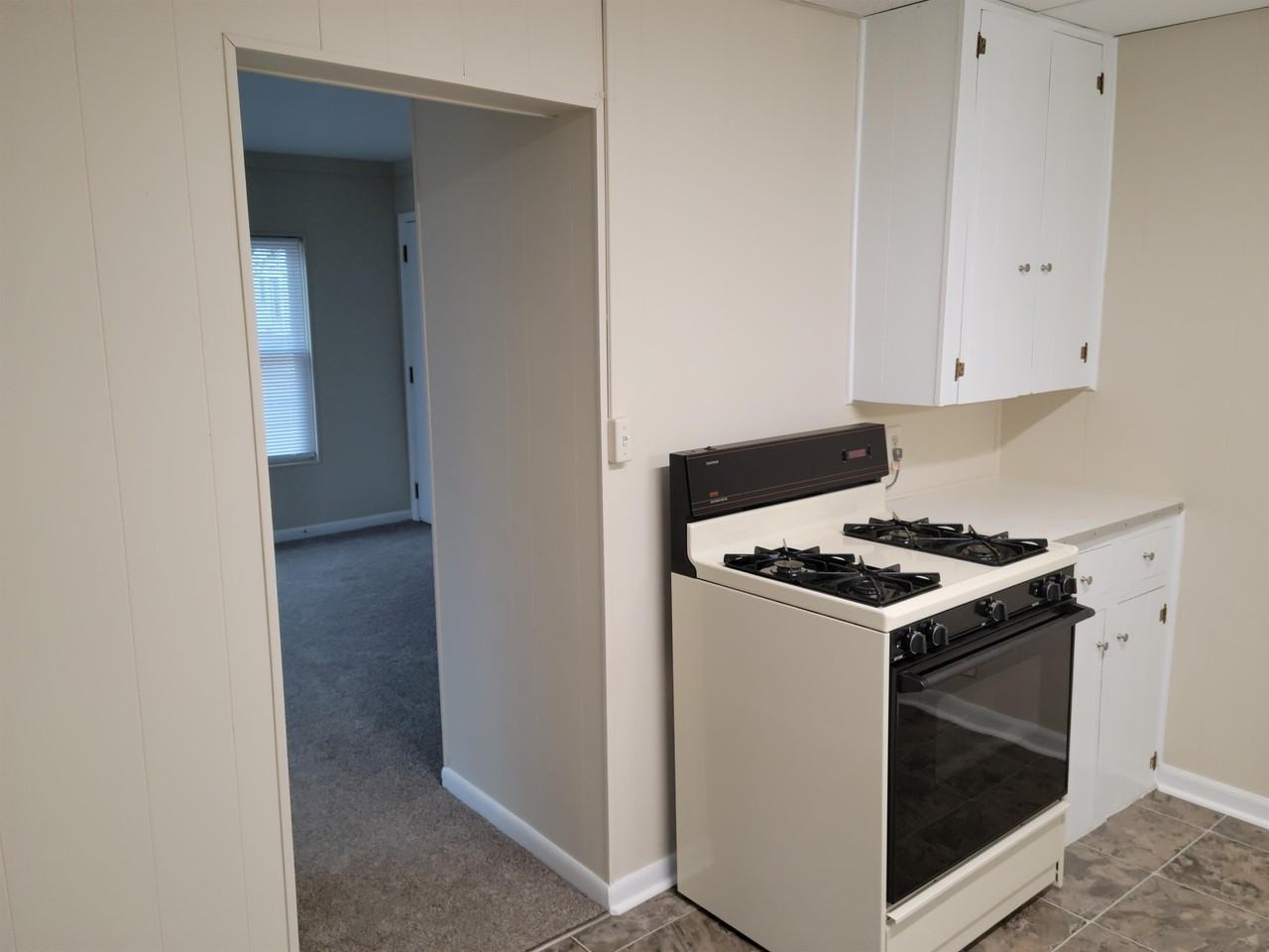 17 N Summit St #1 - Photo 5 of 7