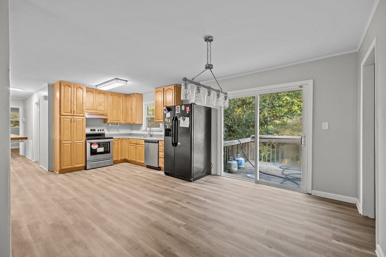 4800 Maplecrest Dr #1 - Photo 6 of 29