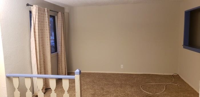 556 Beach St - Photo 3 of 11