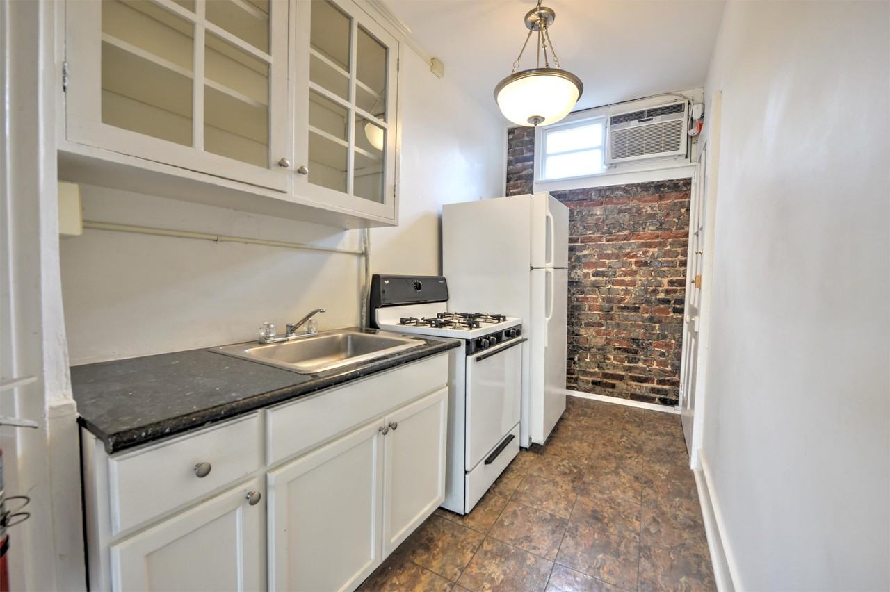 712 Saint Louis St #712-301 - Photo 2 of 9