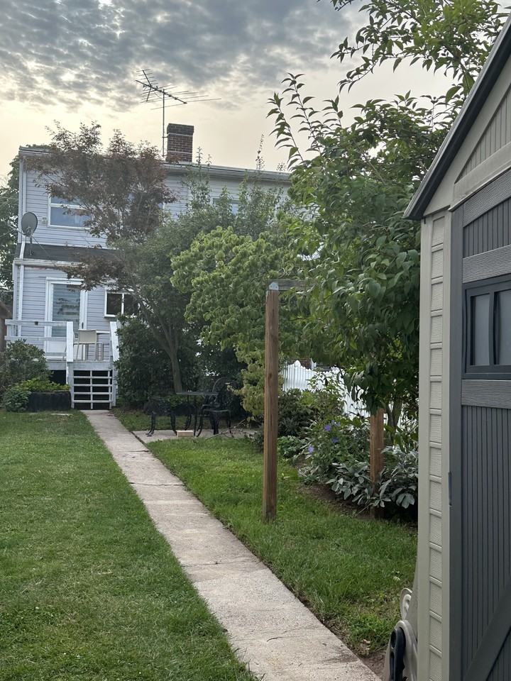 239 N Stratton St #NA - Photo 3 of 16