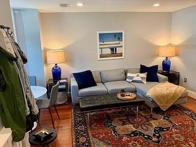 638 Q St Nw #B - Photo 4 of 19