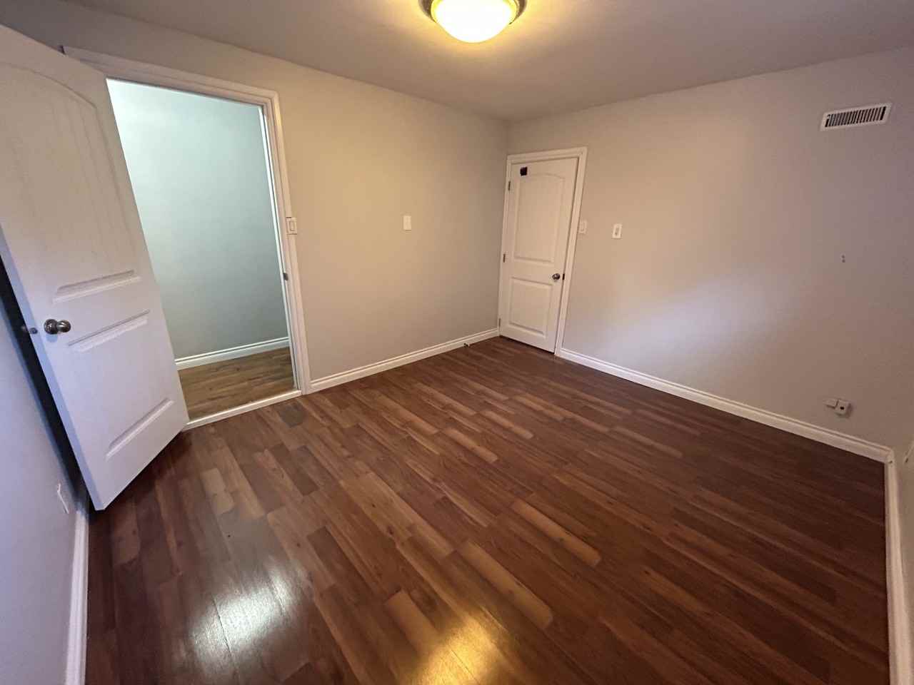 10411 84 St Nw - Photo 2 of 10