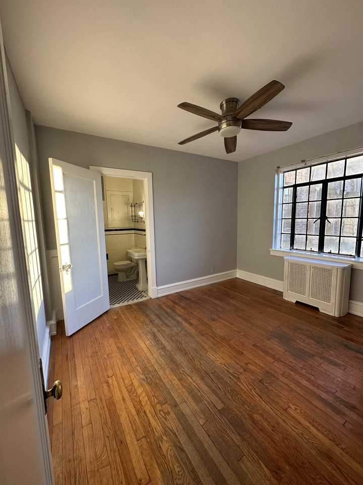 1212 Delaware Avenue #D6 - Photo 3 of 12