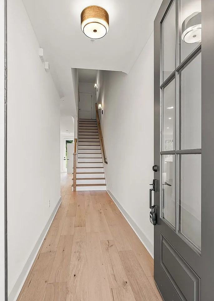 813 Vickery Dr #813 - Photo 2 of 15