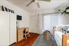 6212 La Mirada Ave - Photo 1 of 1