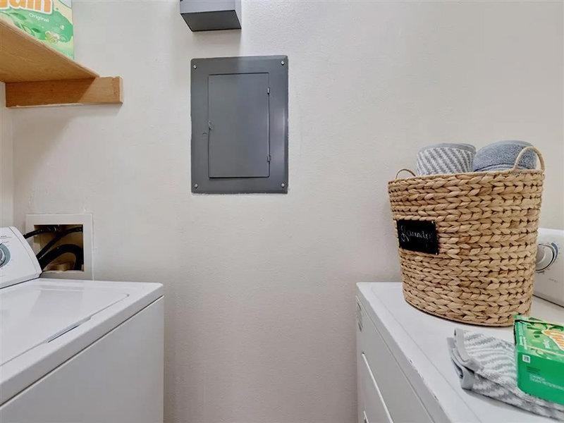 4815 Garden Ranch Dr - Photo 3 of 34