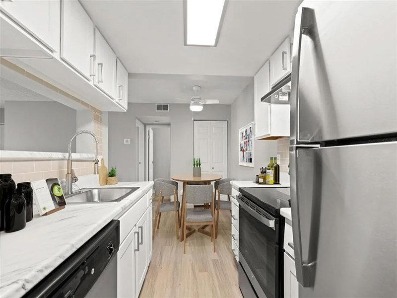 4815 Garden Ranch Dr - Photo 5 of 34