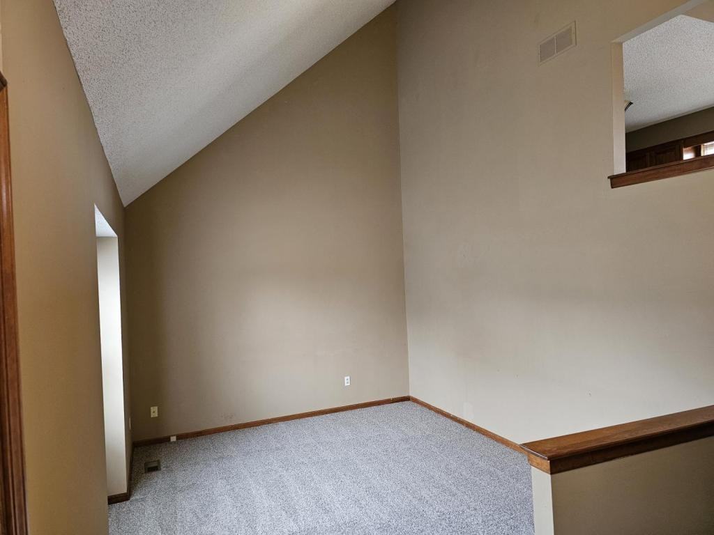 511 Nw 73rd St - Photo 4 of 14