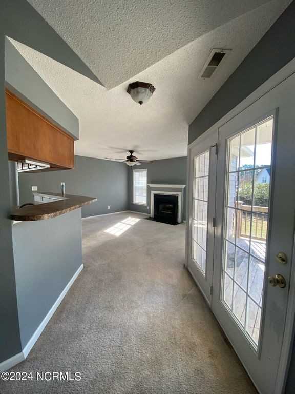 1204 Huff Dr - Photo 3 of 12