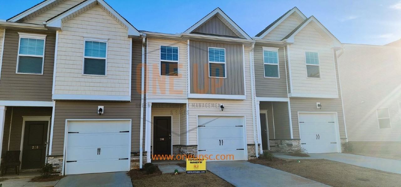 316 Laurel Park Dr - Photo 2 of 17