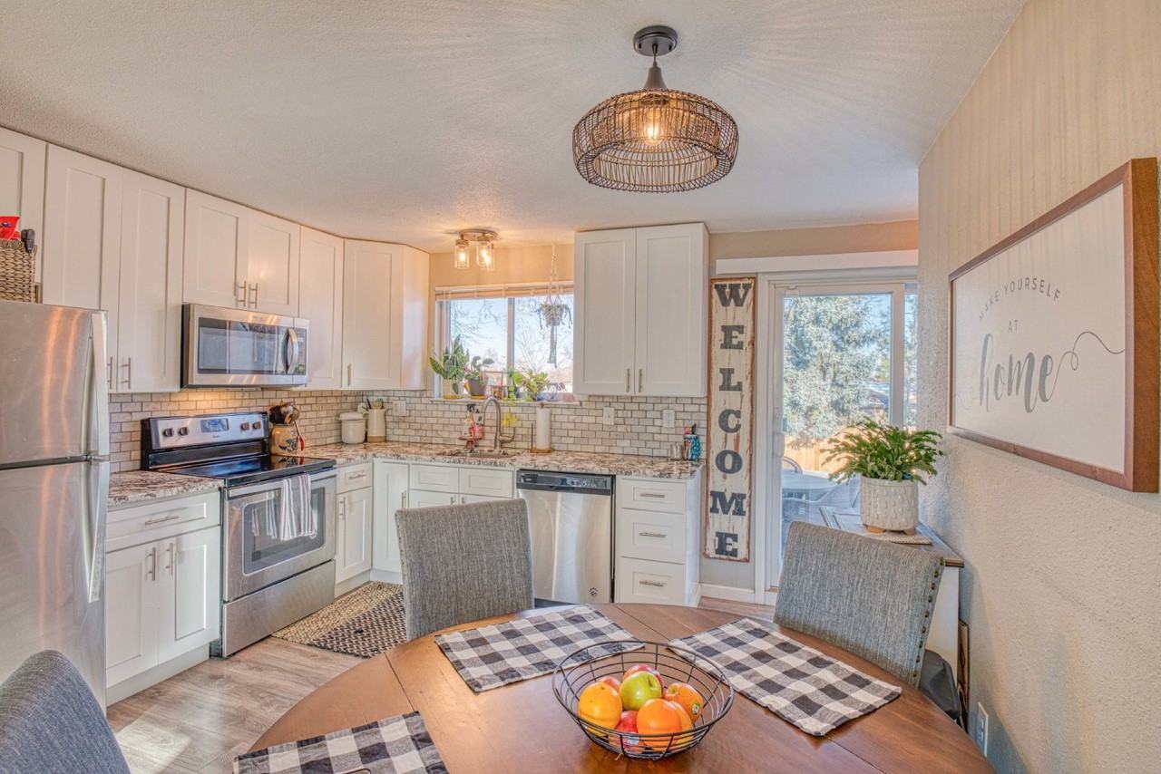 15169 E Columbia Dr - Photo 2 of 17