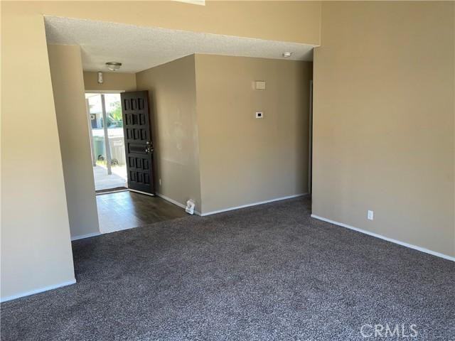 343 Sunset Dr - Photo 5 of 19