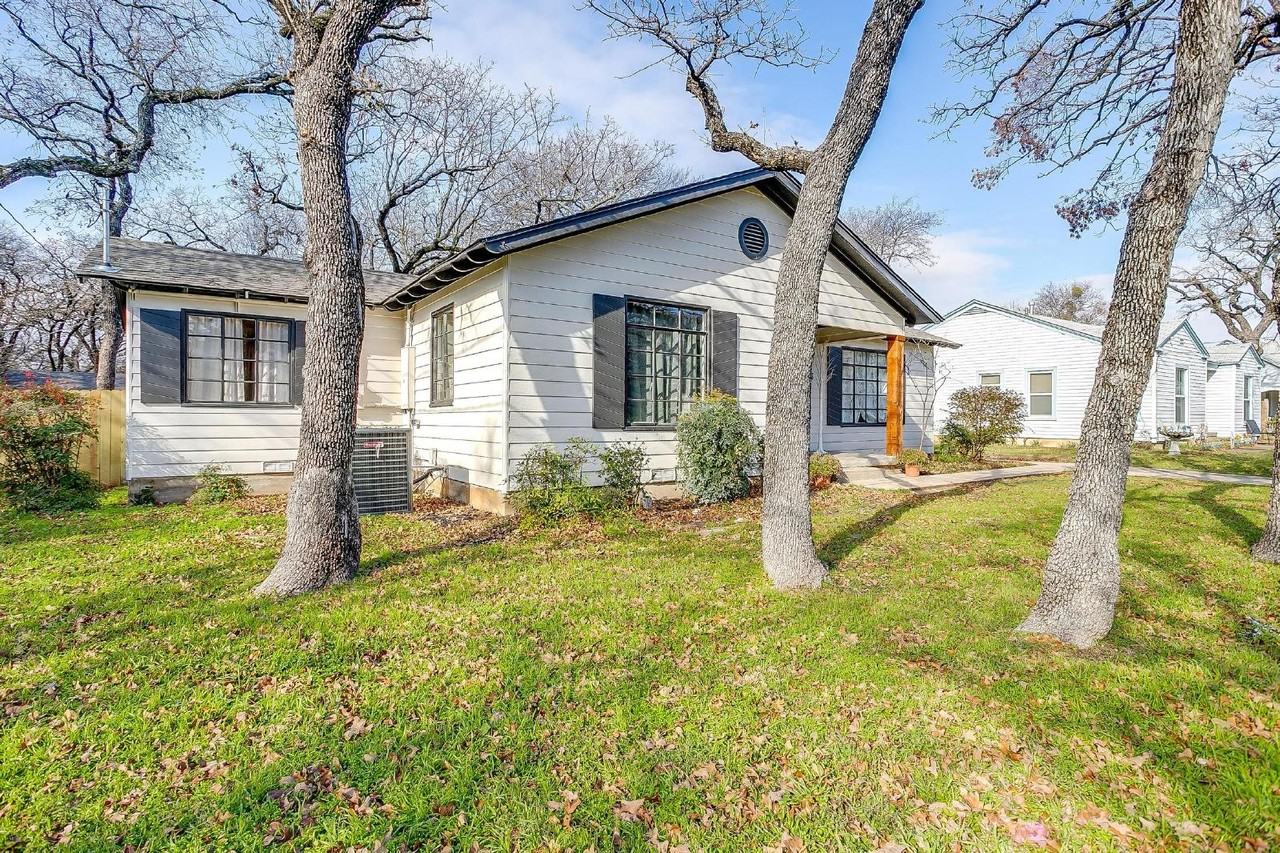 1211 Churchill Rd - Photo 2 of 41