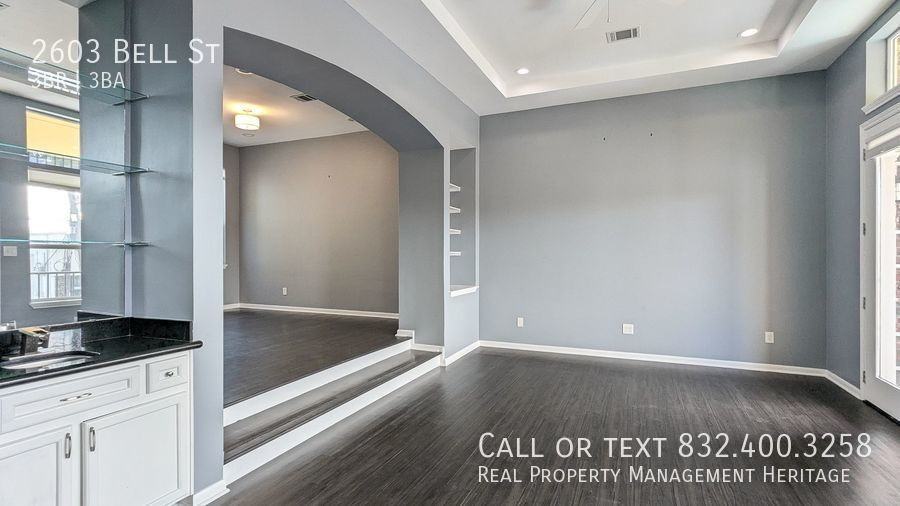 2603 Bell St - Photo 2 of 36