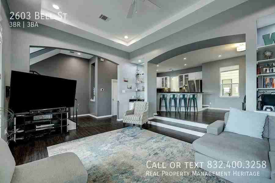 2603 Bell St - Photo 3 of 36