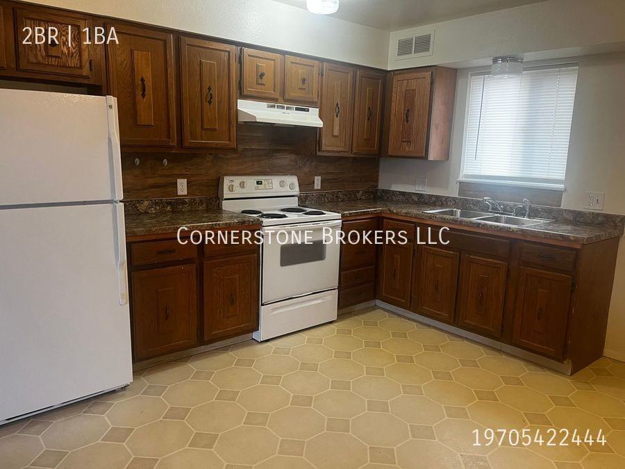 218 Applewood Ct - Photo 2 of 8