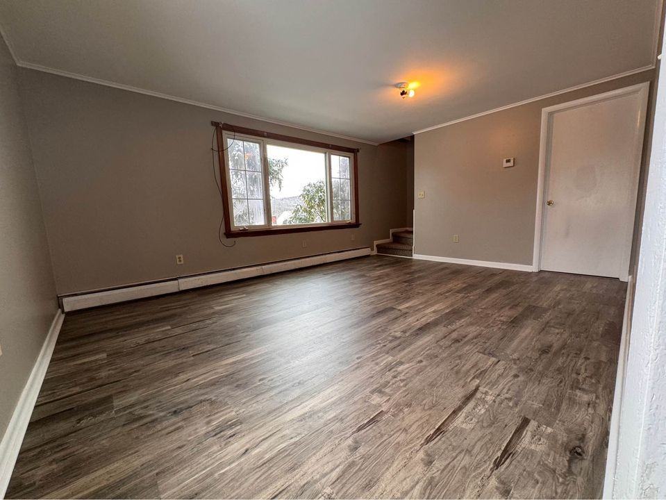 45 Riefler Rd #B - Photo 3 of 14