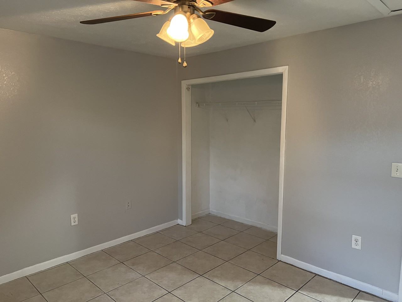 9506 N 13th St #NA - Photo 3 of 10