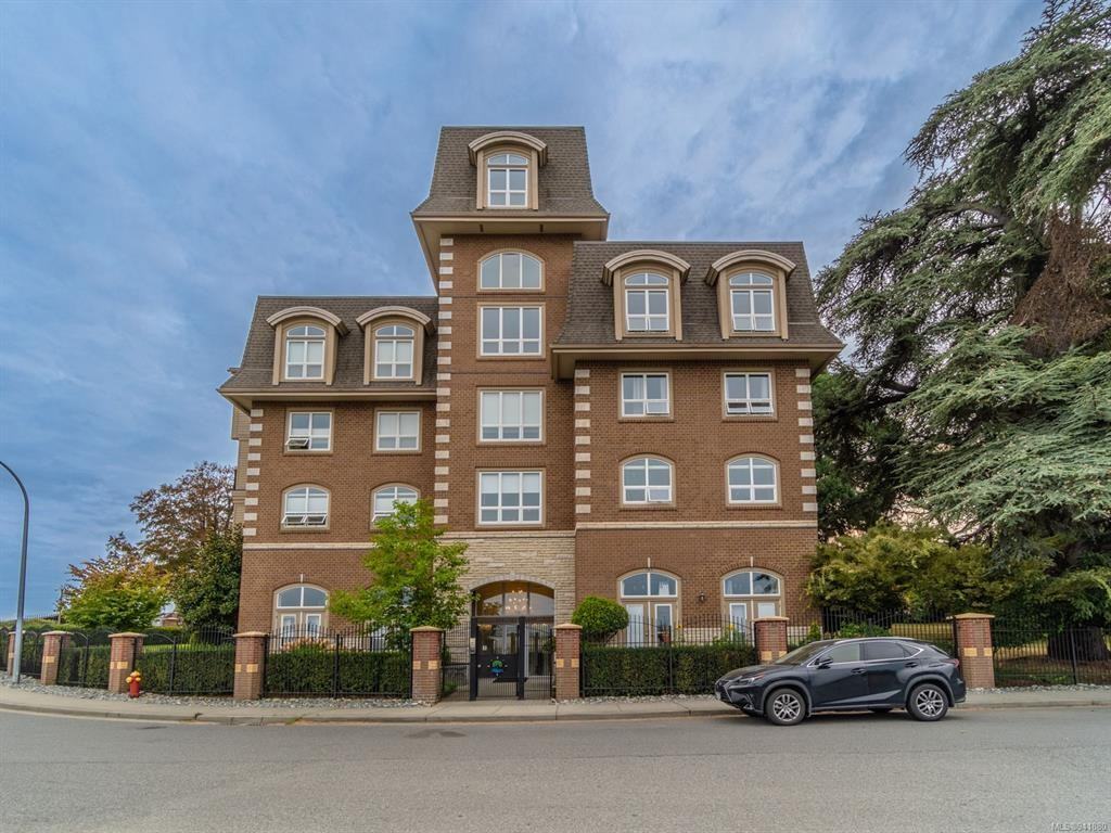 104 Esplanade #203 - Photo 2 of 21