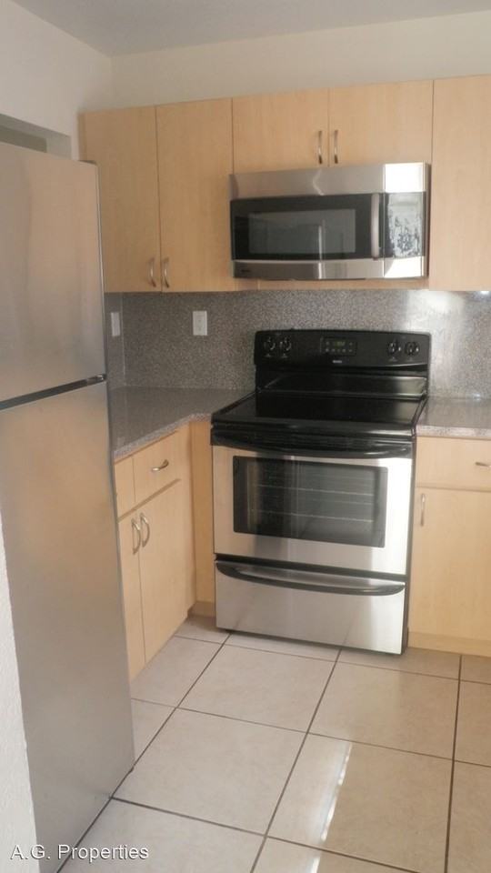 Laurel Way/Ceylon Court - Photo 2 of 15