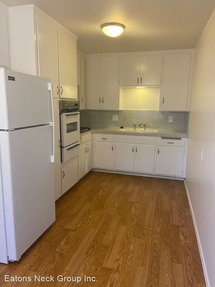 1170 Oliver Avenue - Photo 3 of 10