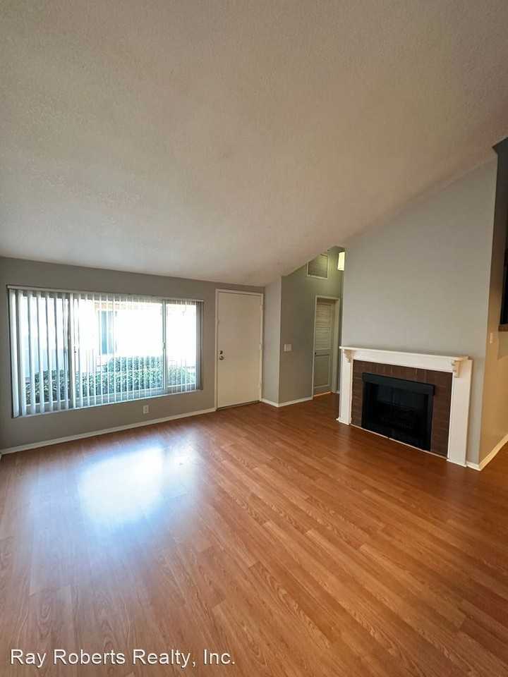 3366 Elm Ave - Photo 3 of 18