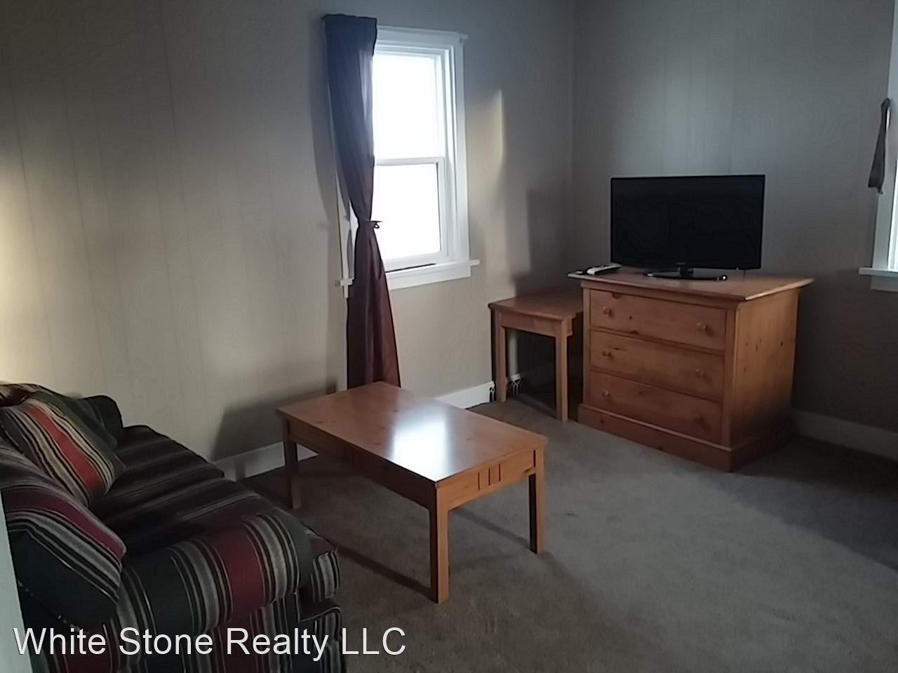 218 1st St - Photo 2 of 7