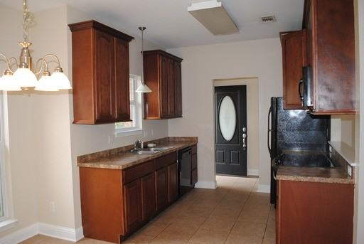 21519 W Edgewood Dr - Photo 3 of 8