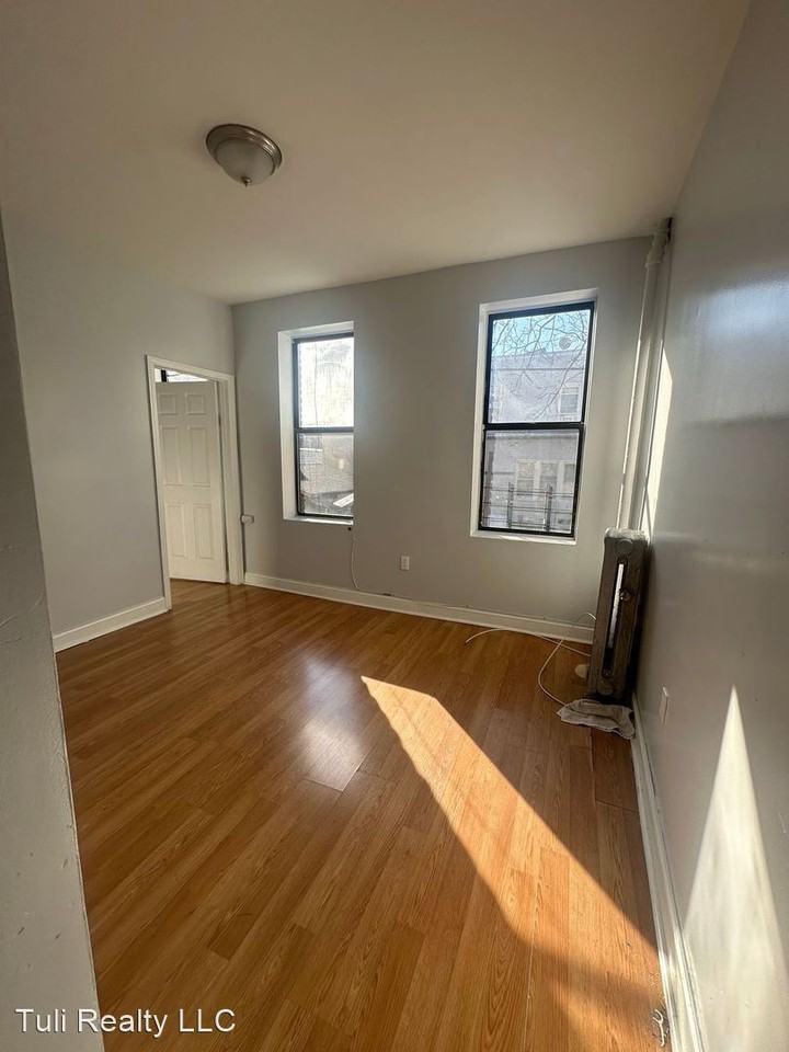 155 60th Street - Photo 2 of 8